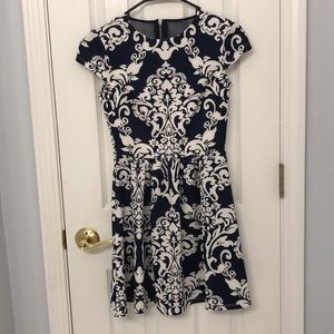 Short sleeve navy and blue dress